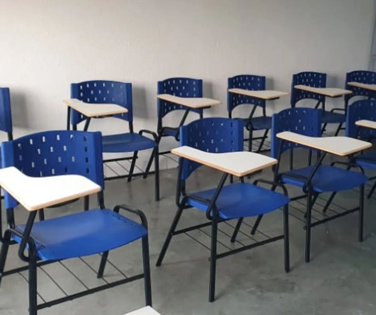 Cadeira escolar / Nova  - Foto 2