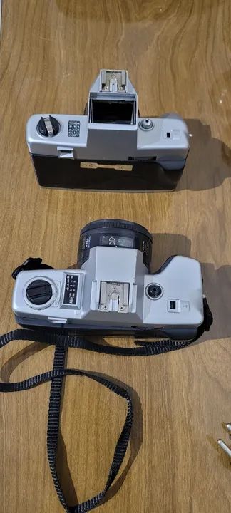 Duas cameras antigas64169287323906123