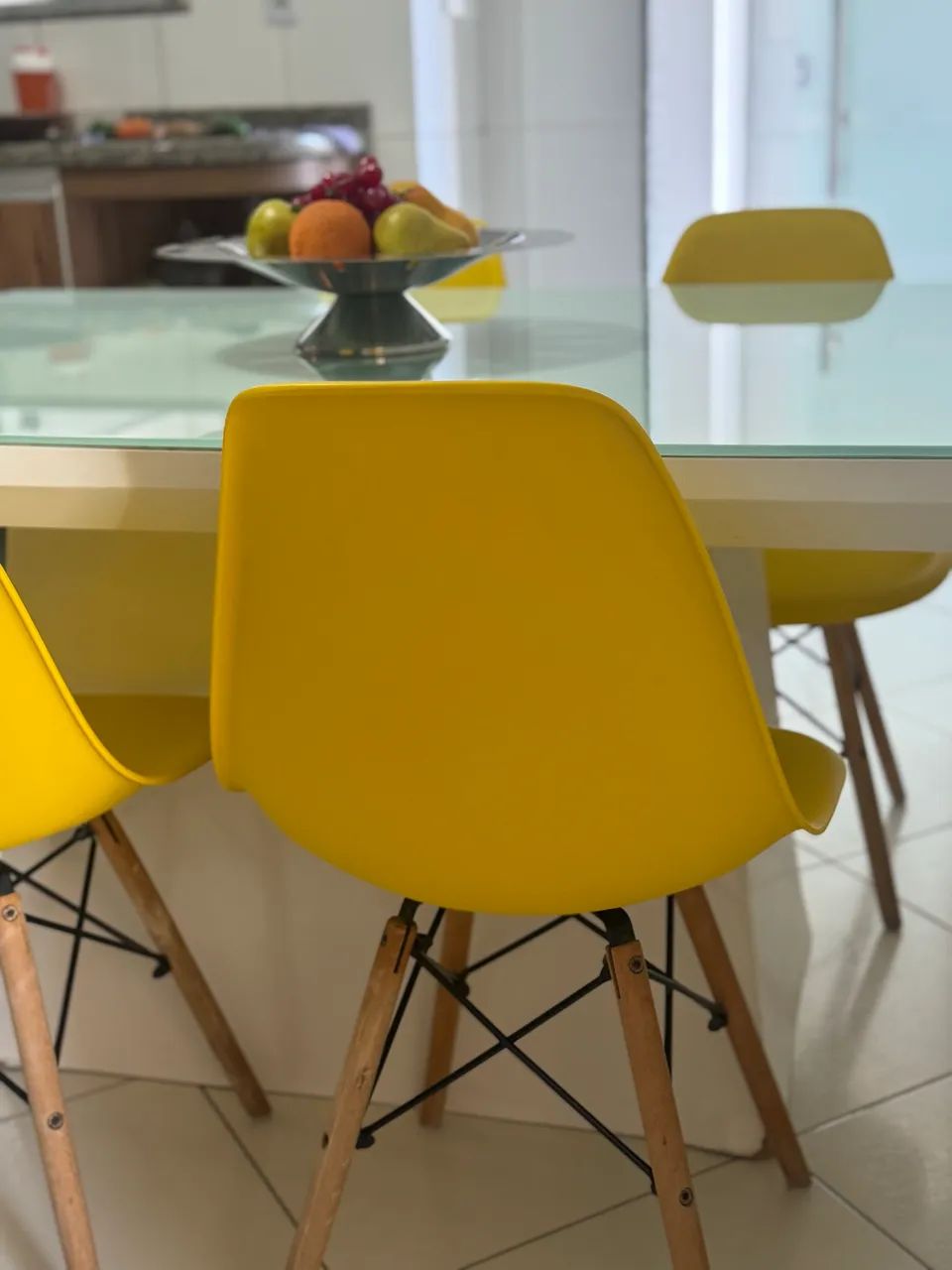 Mesa com 4 cadeiras 64840794656898122