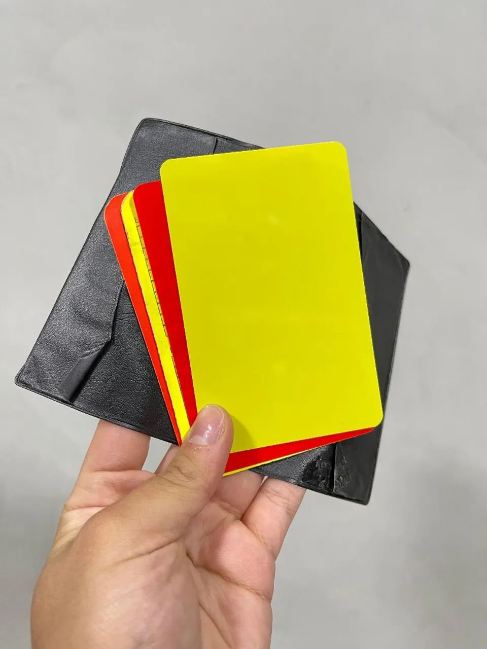 Apito Fox 40 Sharx com Lanyard e Cartão de Arbitragem  - Foto 3