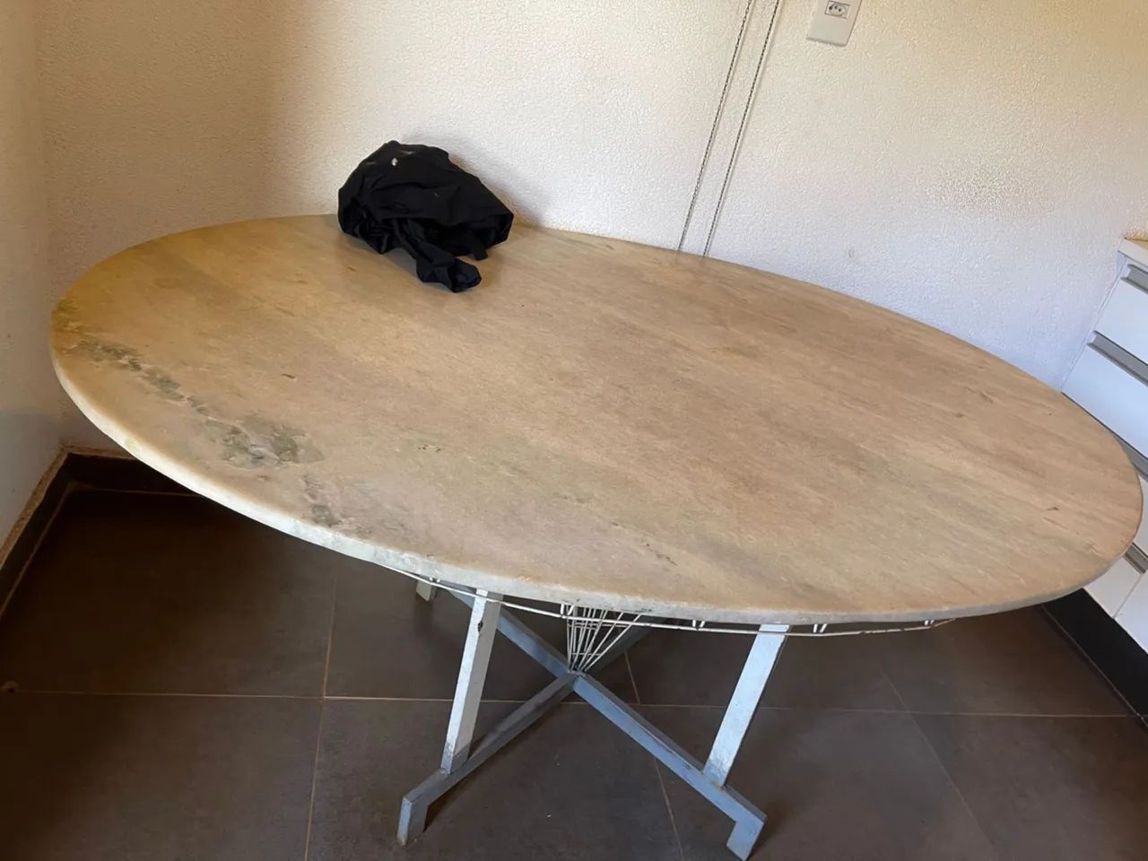 Mesa grande de marmore