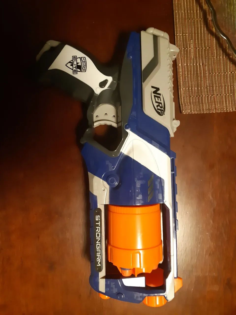 Arma Nerf Strongarm