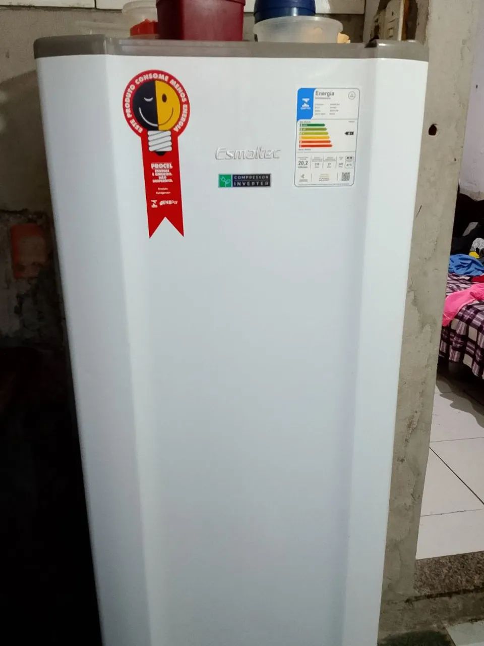 Geladeira Esmaltec 