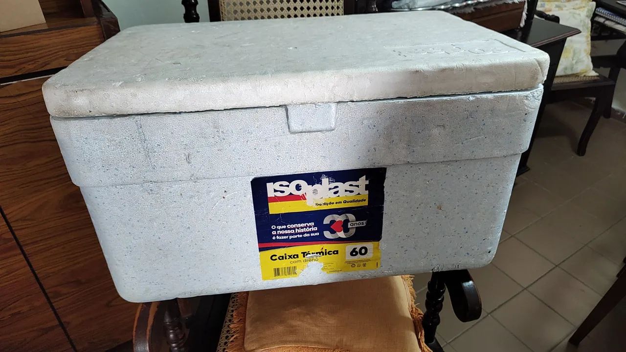 Caixa Térmica Isoplast 60 Litros