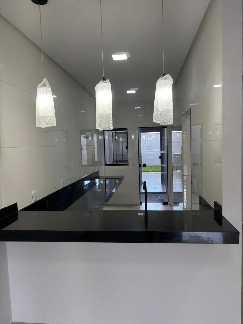 CASA DE RUA Casa de Rua com 3 Quarto(s) e 2 banheiro(s) à Venda, 180 por R$ 690.000 no set