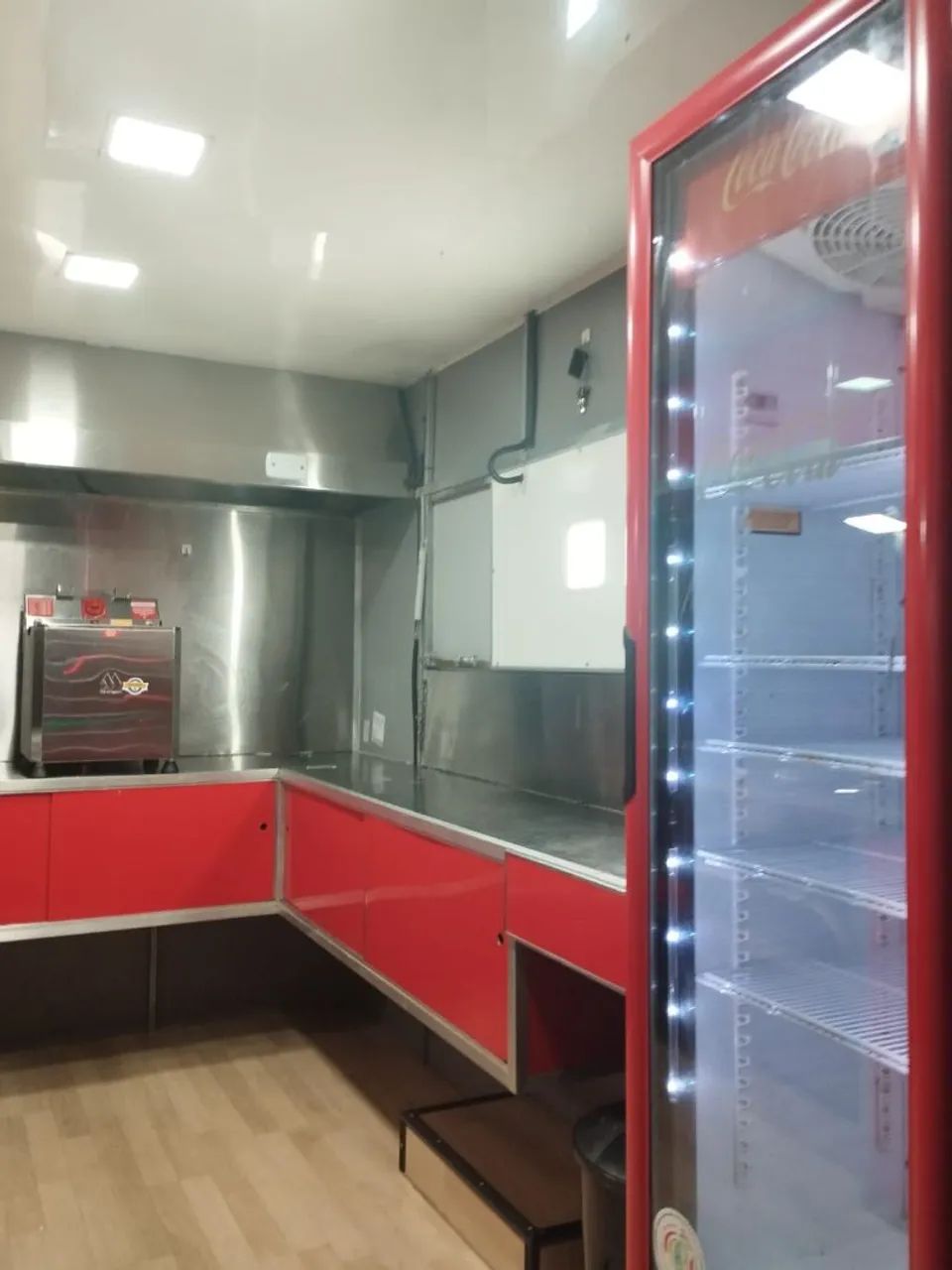 Trailer Ford truck emplacado.  - Foto 2