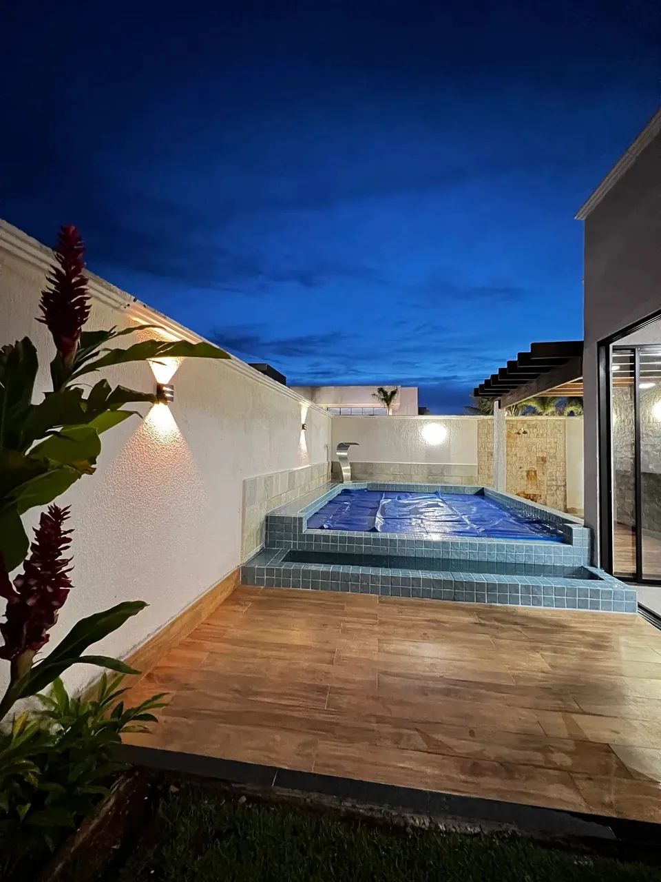 Casa térrea Condomínio Copacabana