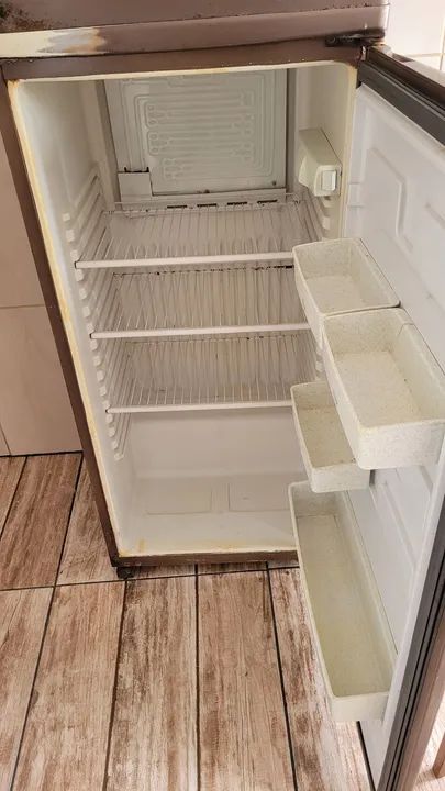 Geladeira Duplex Usada Antiga - Foto 2