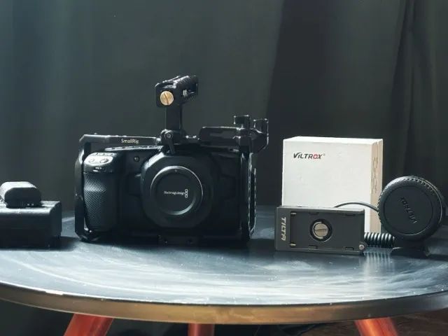 BLACKMAGIC POCKET CINEMA CAMERA 4K + CAGE (KIT COMPLETO) - Foto 2
