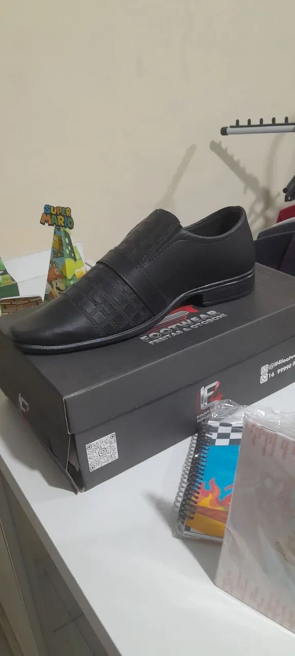 Sapato social, queima de estoque 80$ tamanho 41/42 novo - Foto 3