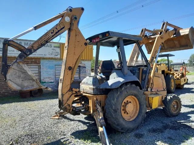 Retroescavadeira case 580L 1998 4x2  emplacada - Foto 4