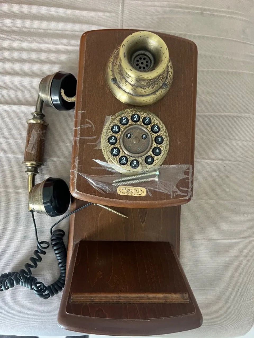 Telefone de parede para decoração antigo