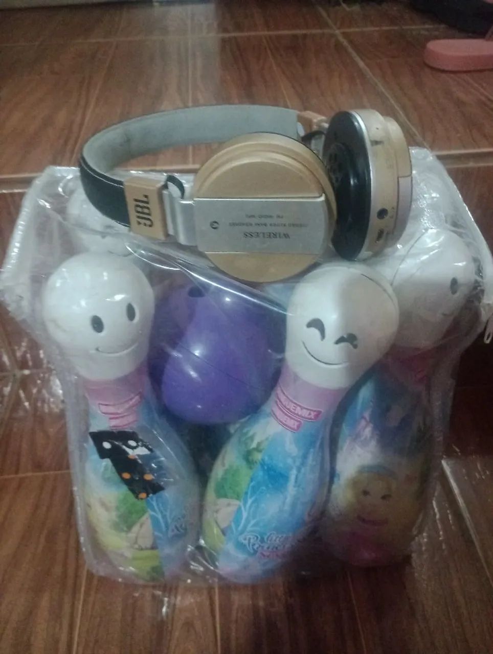 Fone de Ouvido JBL Wireless brinquedo infantil incluso 