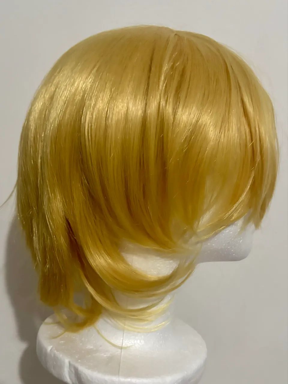 Peruca Loira Curta Sintética - Foto 2