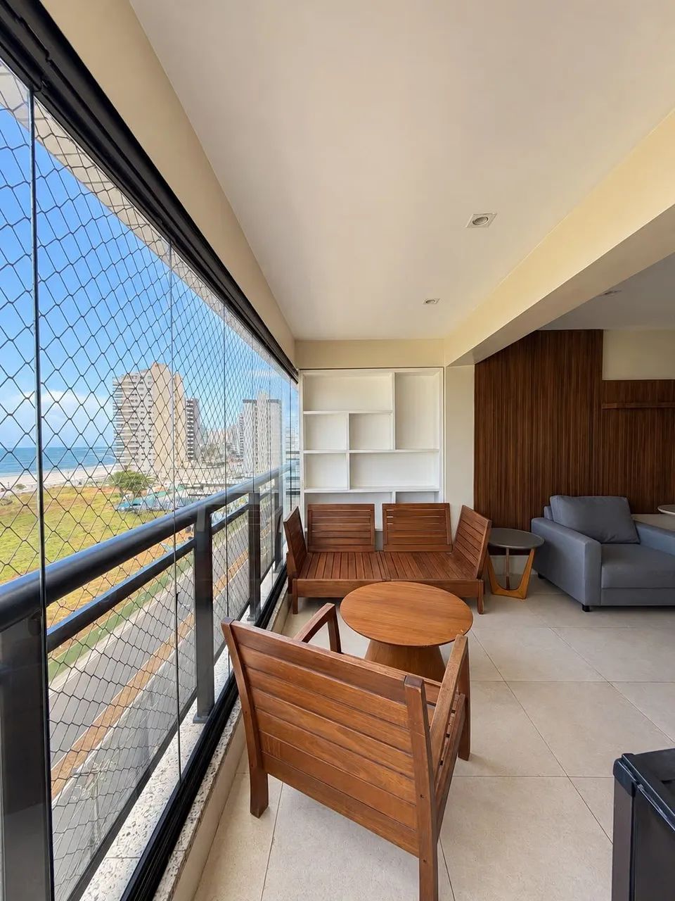ALUGO APARTAMENTO NO EDIFÍCIO NAZEUS QUADROS