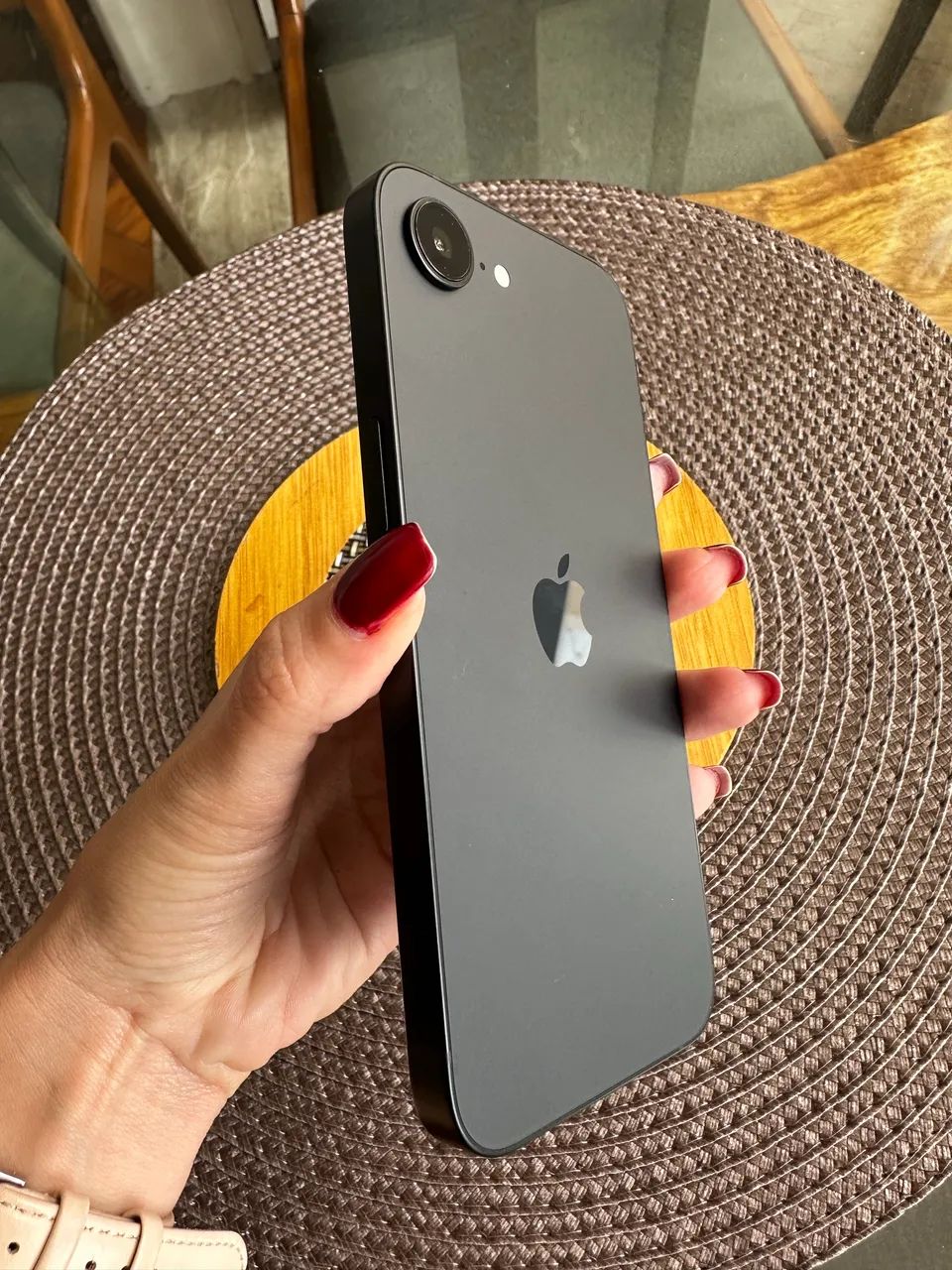 iPhone 16e semi-novo bateria 100% na garantia Apple