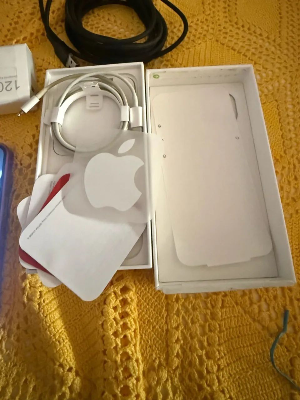 Iphone 13 vermelho 128gb Com caixa e acessorios 78% + Brinde - Foto 2
