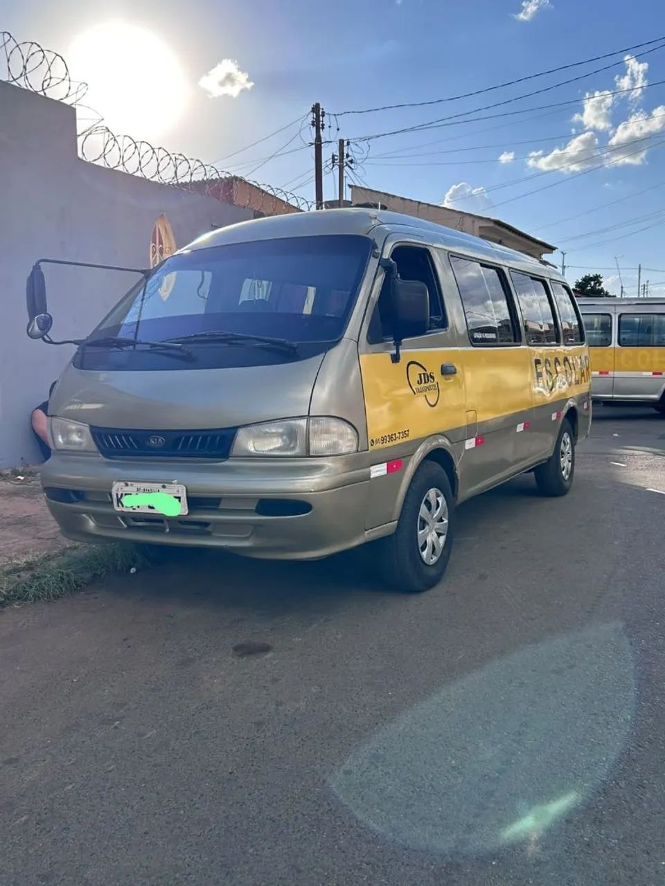 Kia Motors Besta GS Grand 3.0 8V 16L Diesel 2001