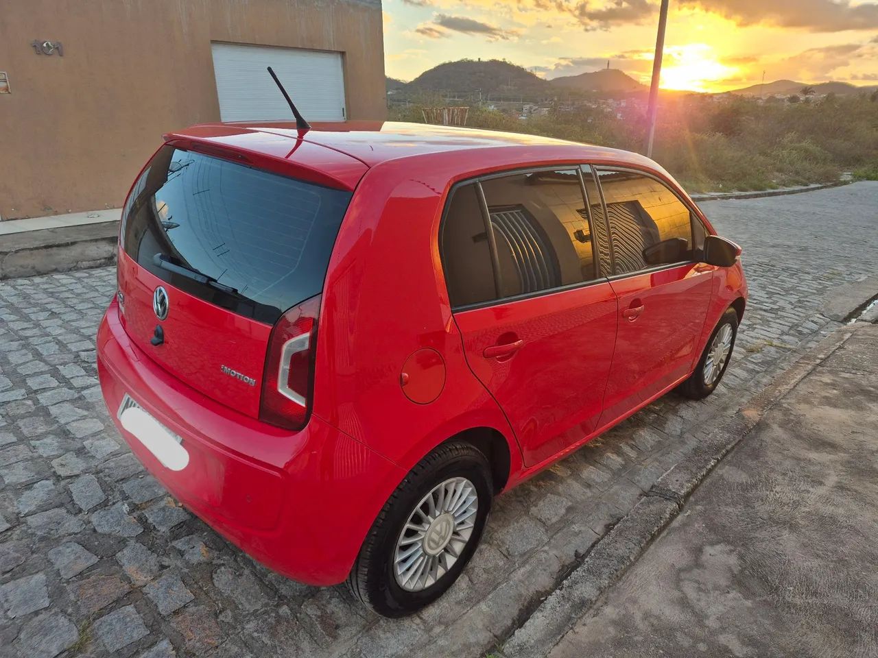 Volkswagen Up! MOVE I MOTION 1.0 T. FLEX 12V 5P 2016