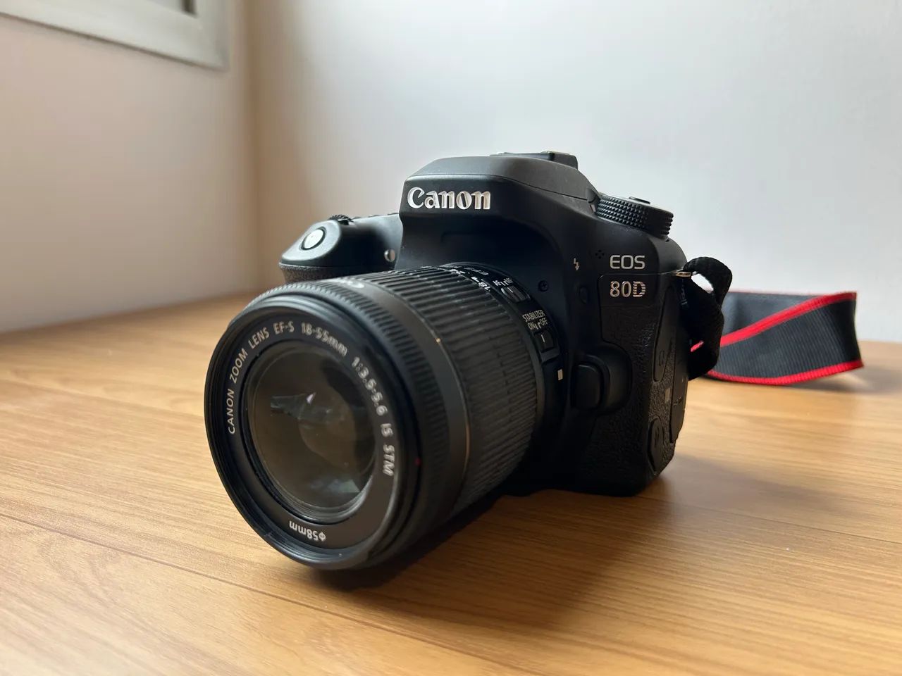 Canon EOS 80D + Lente 18-55mm STM | Impecável, Pouco Uso, Completa