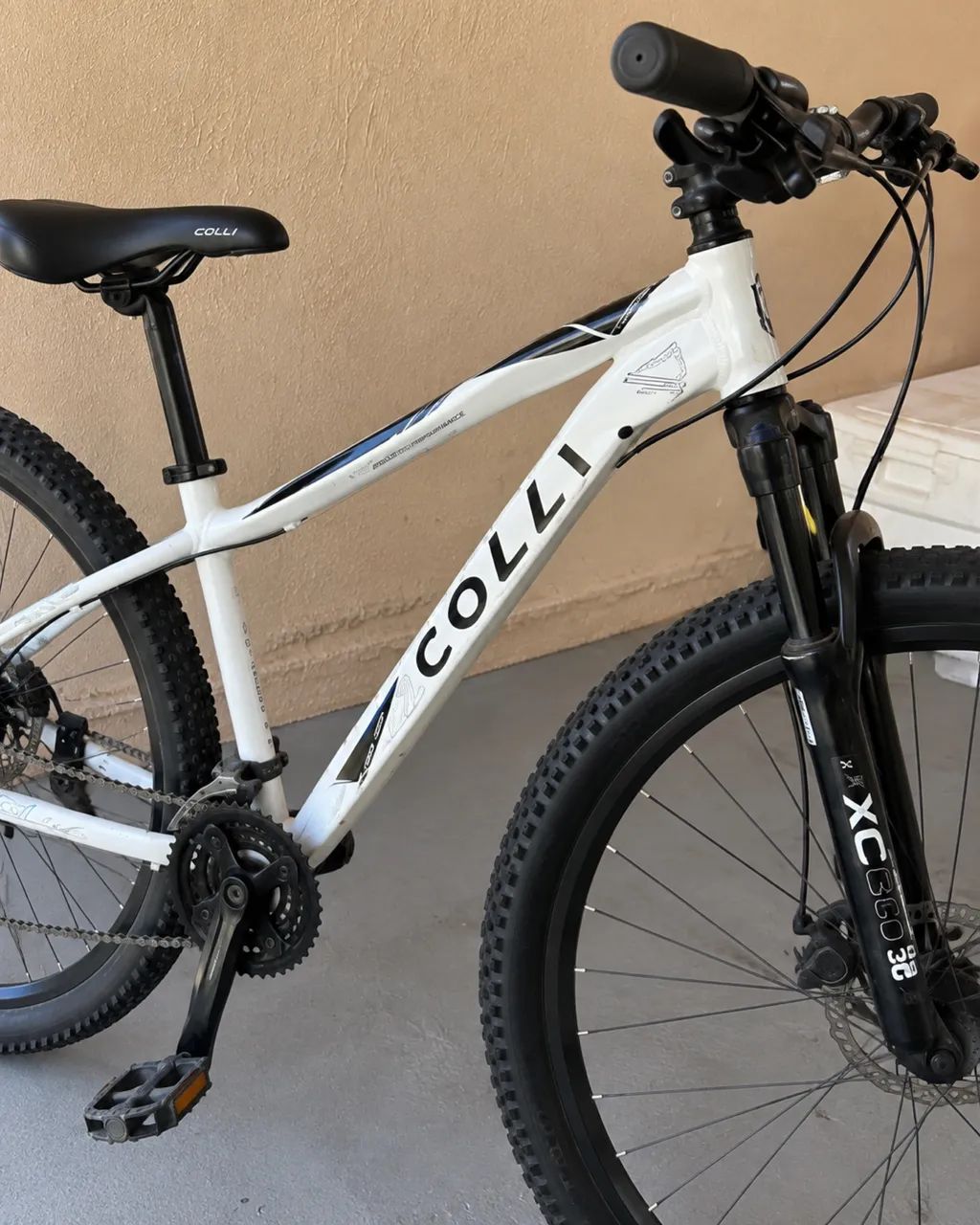 Bicicleta Colli Aro 29 Branca - Suspensão + Freio a Disco - Foto 3