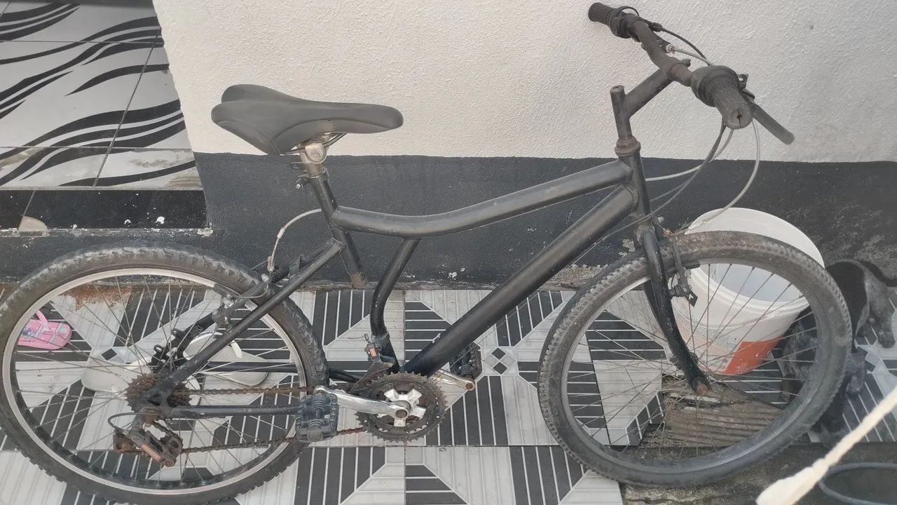 Bicicleta semi nova aro 26