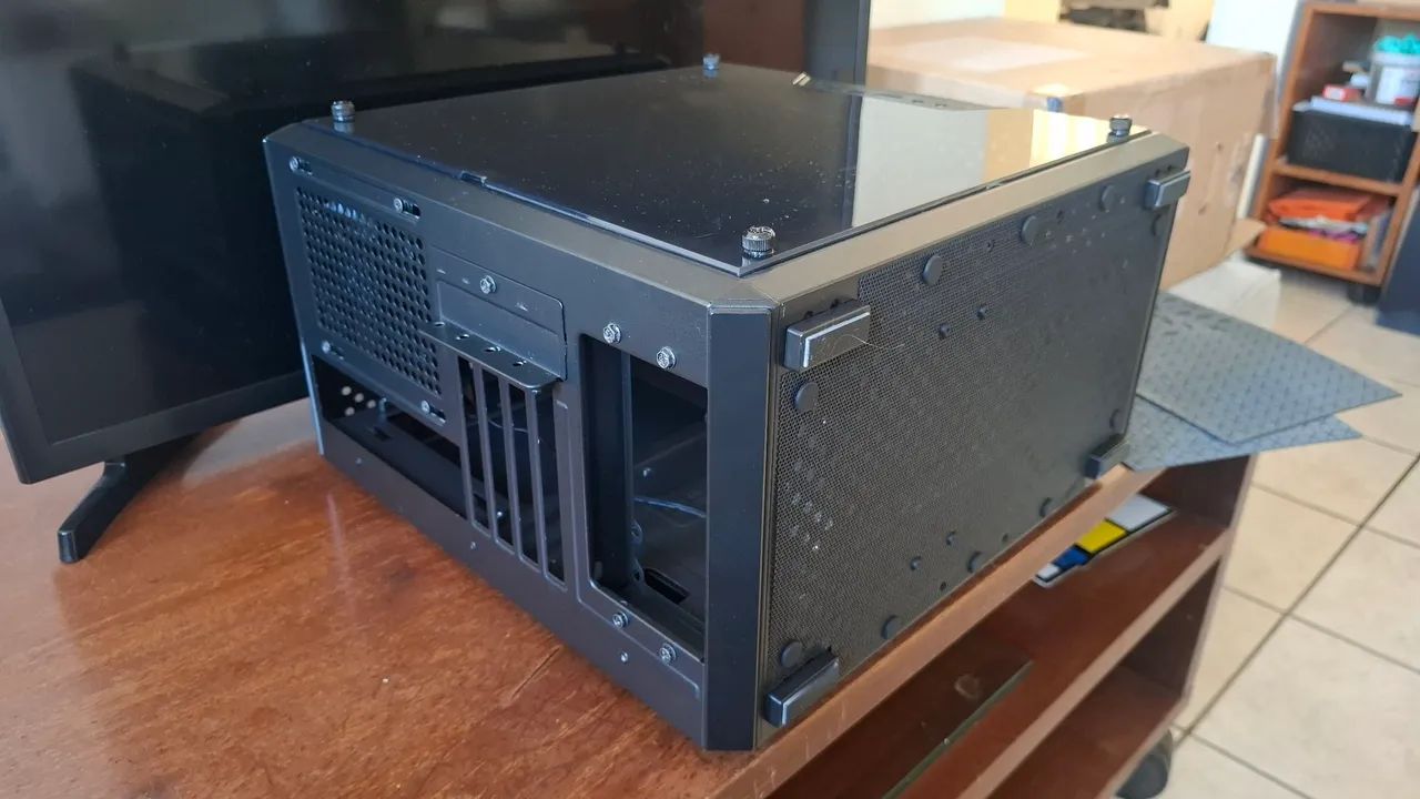Gabinete Cooler Master Master box Q300L - Foto 3