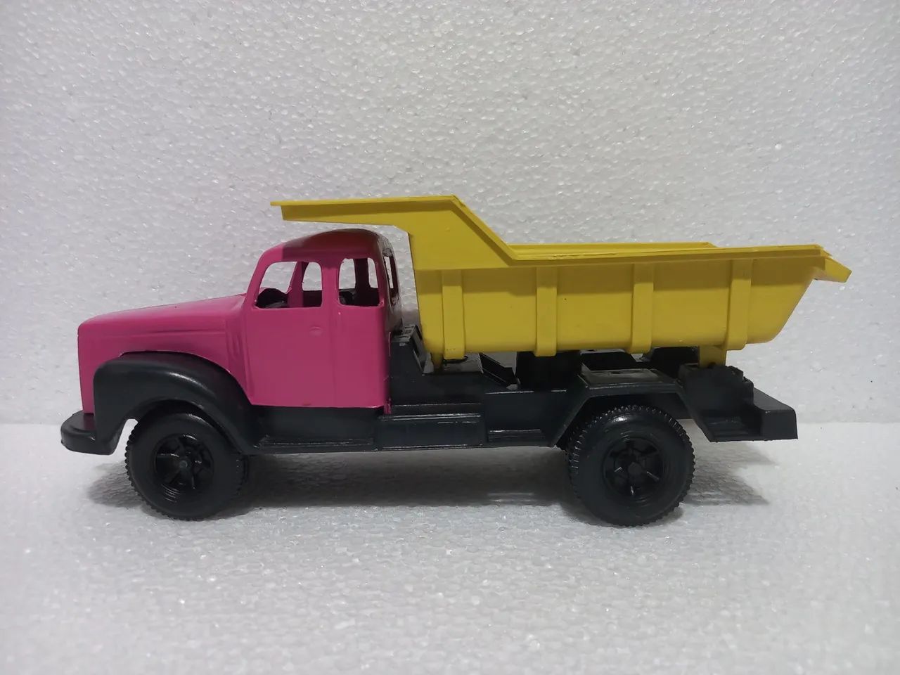 Caminhão Brinquedo Scania 111 caçamba  - Foto 4