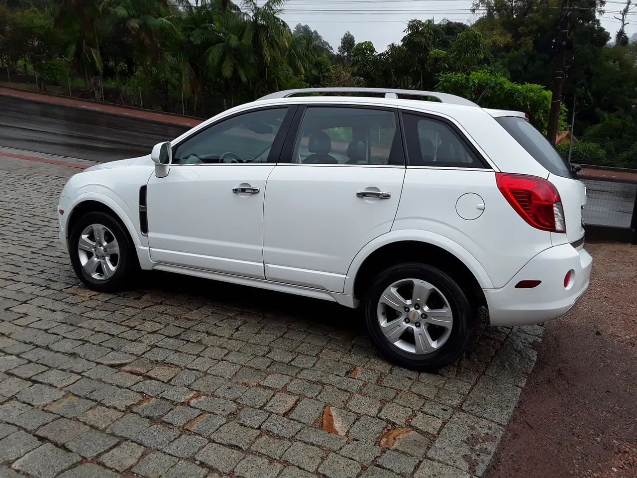 Chevrolet Captiva Sport 2014 photo 2