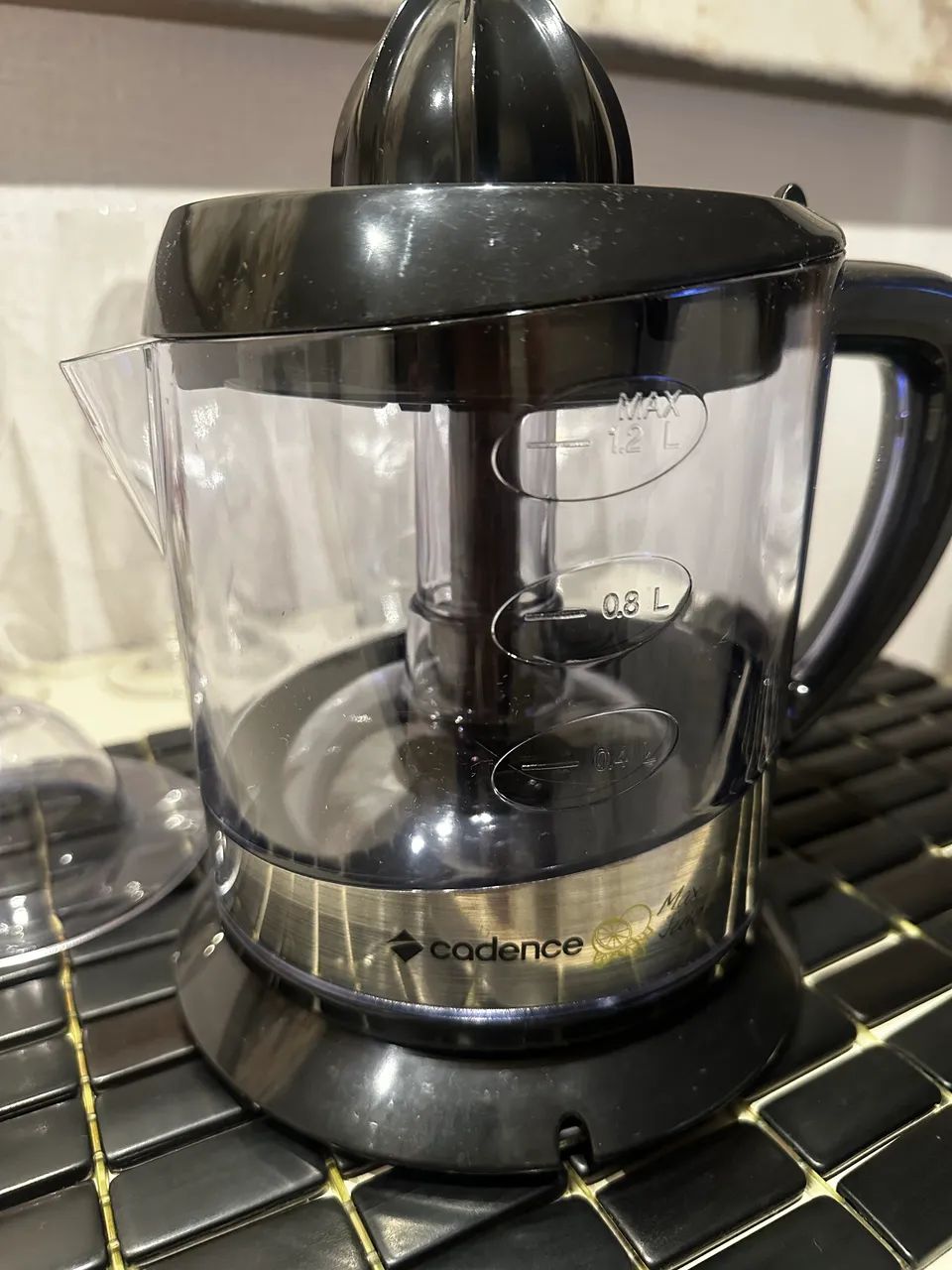 Espremedor de frutas preto - Foto 4
