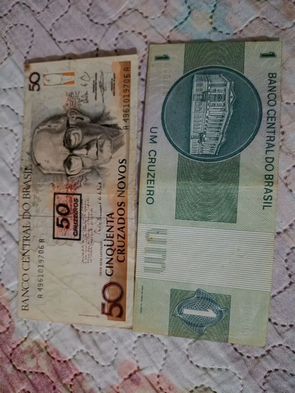 Moedas e cédula antigas a venda