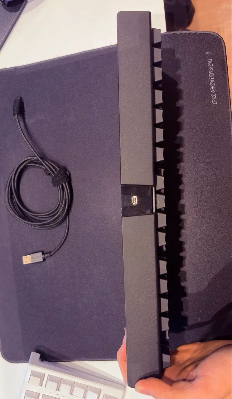 Teclado Mecânico Gamer Razer BlackWidow TE Chroma V2 Orange Switch - Foto 2