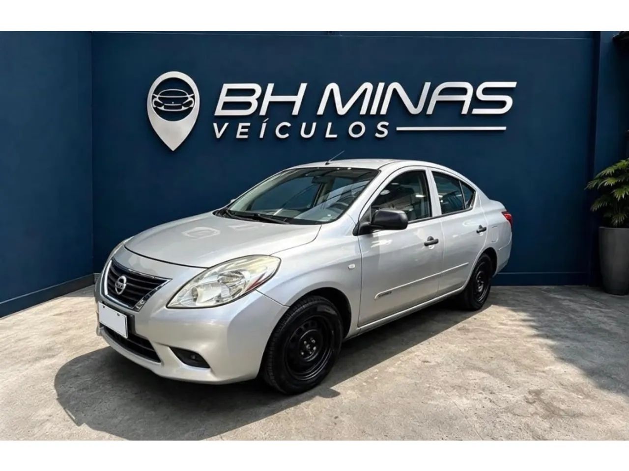 Nissan Versa VERSA S 1.6 16V FlexStart 4p Mec. 2012