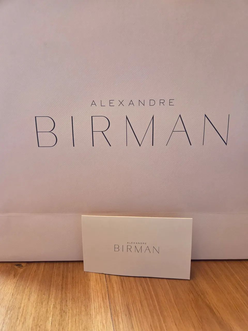 Sacola de papel Alexandre Birman 