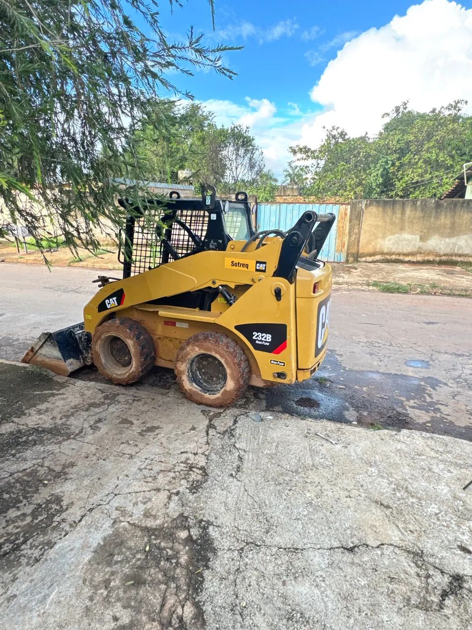 Mini Carregadeira Cat 232b - Foto 4