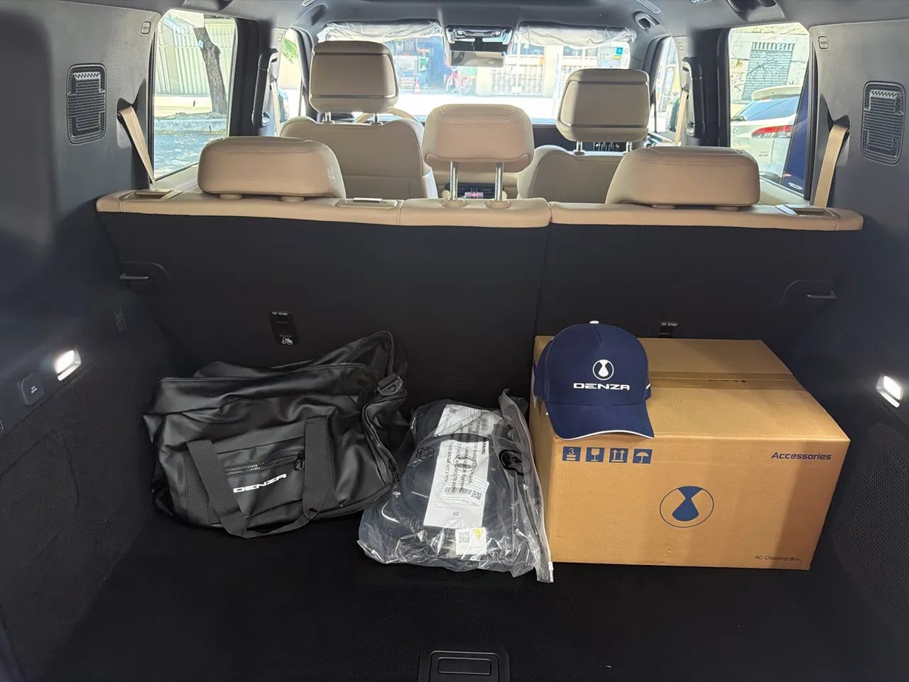 Denza B5 4WD, foto 15 de 18