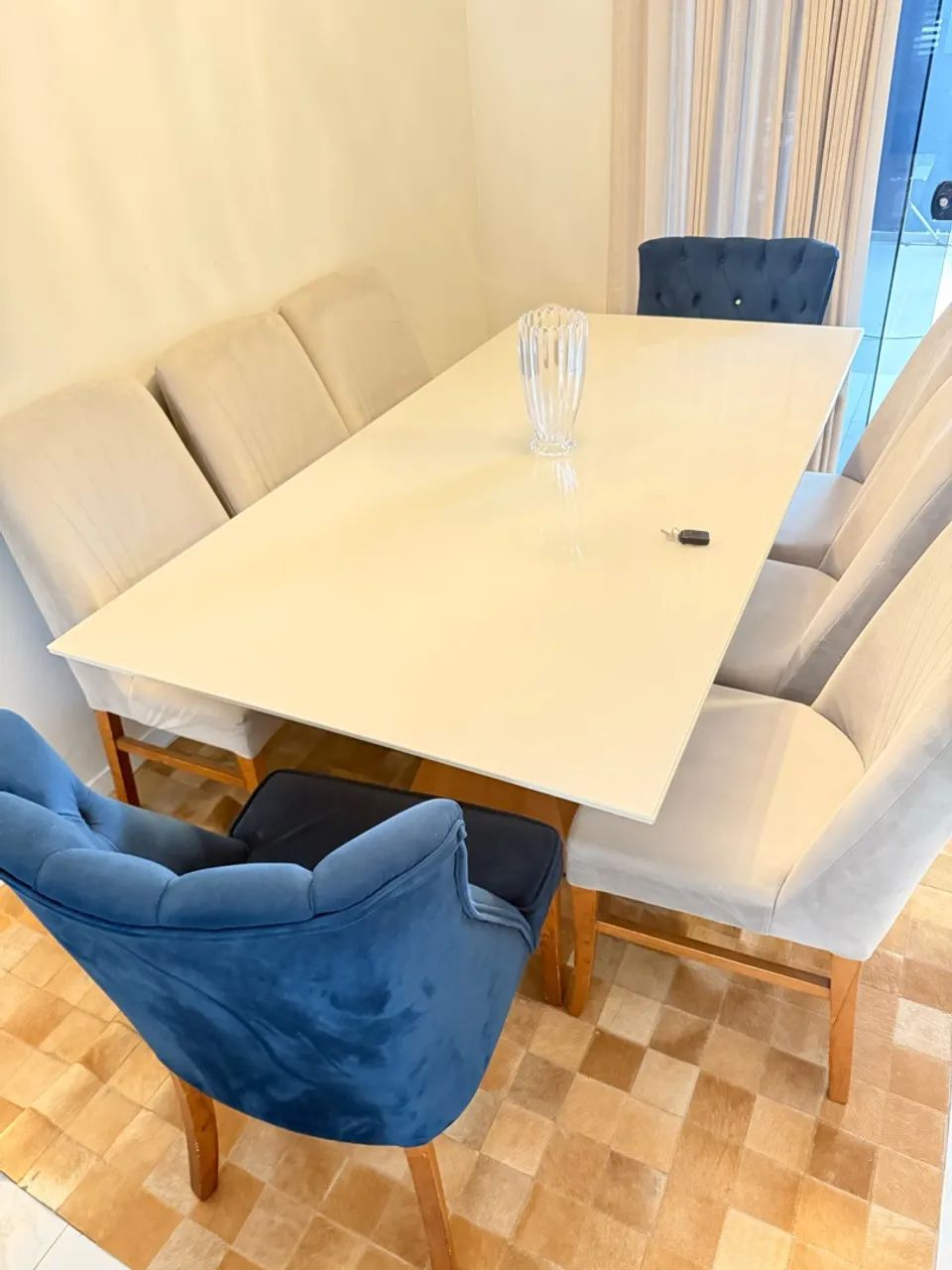 ? MESA DE JANTAR COM 8 CADEIRAS - Foto 4