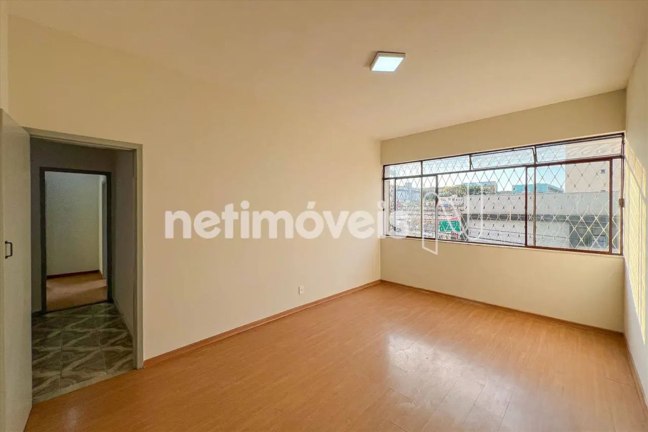 Apartamento de 03 quartos à venda no Floresta!