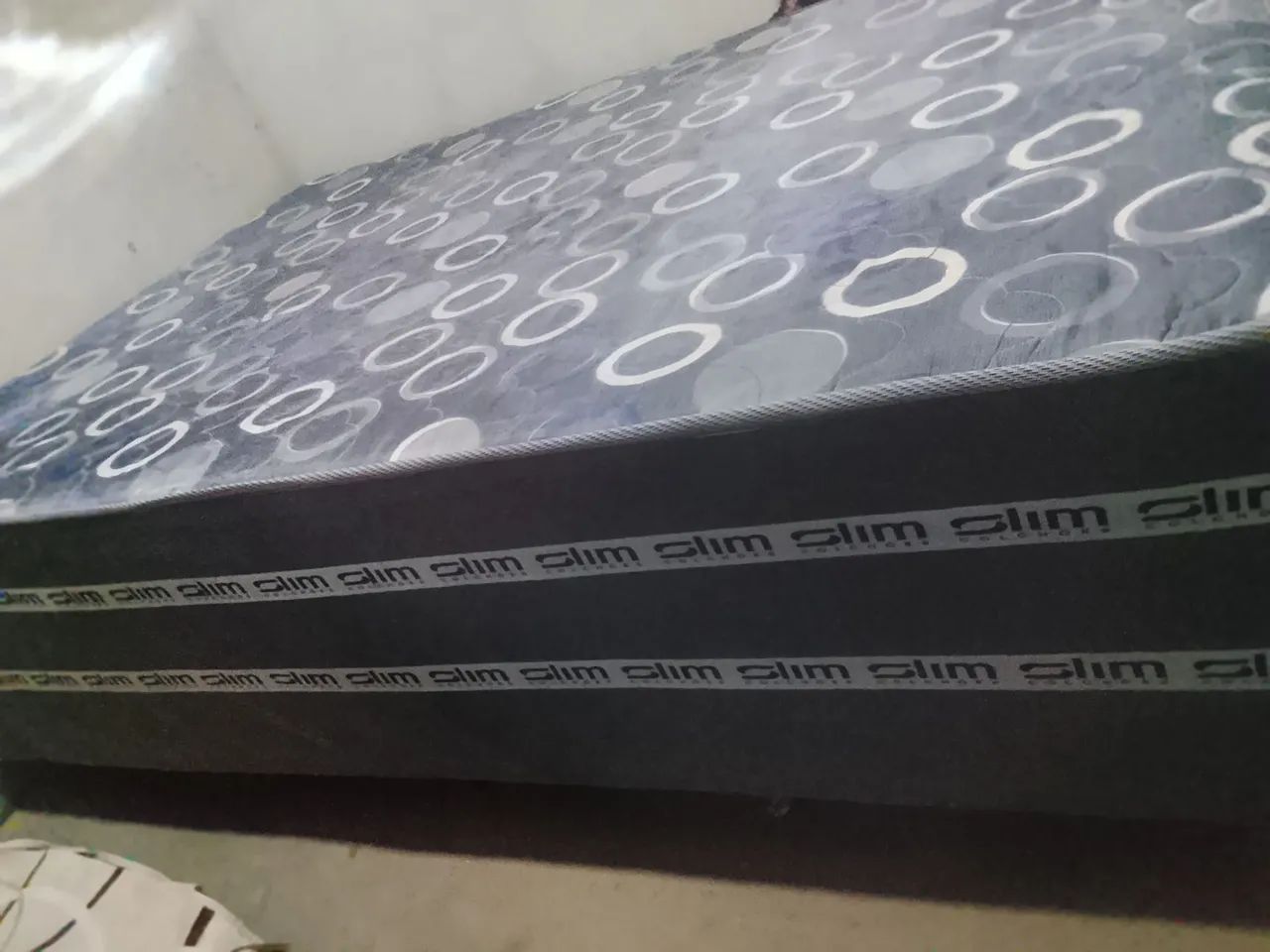 Vendo cama box casal