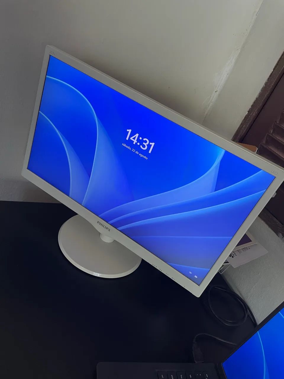 Monitor Philips LED 21,5? - Branco | Excelente Estado