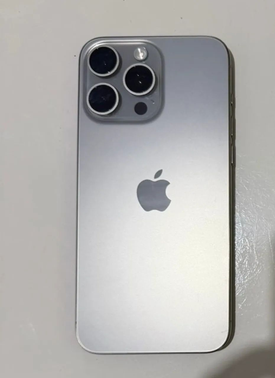 VENDO IPHONE 15 PRO MAX 256 gb