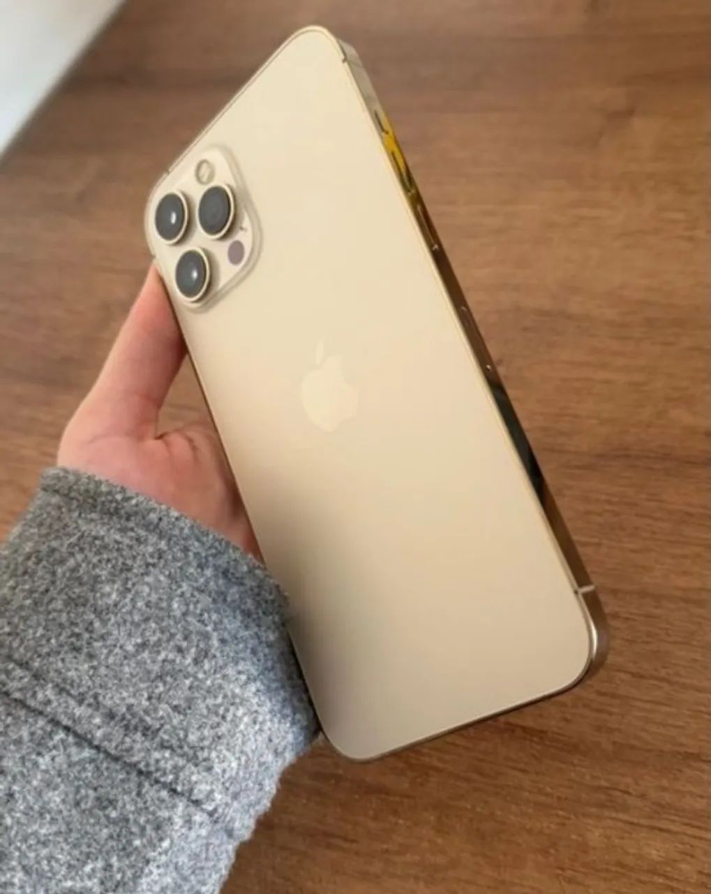 Iphone 12 pro max gold  - Foto 2