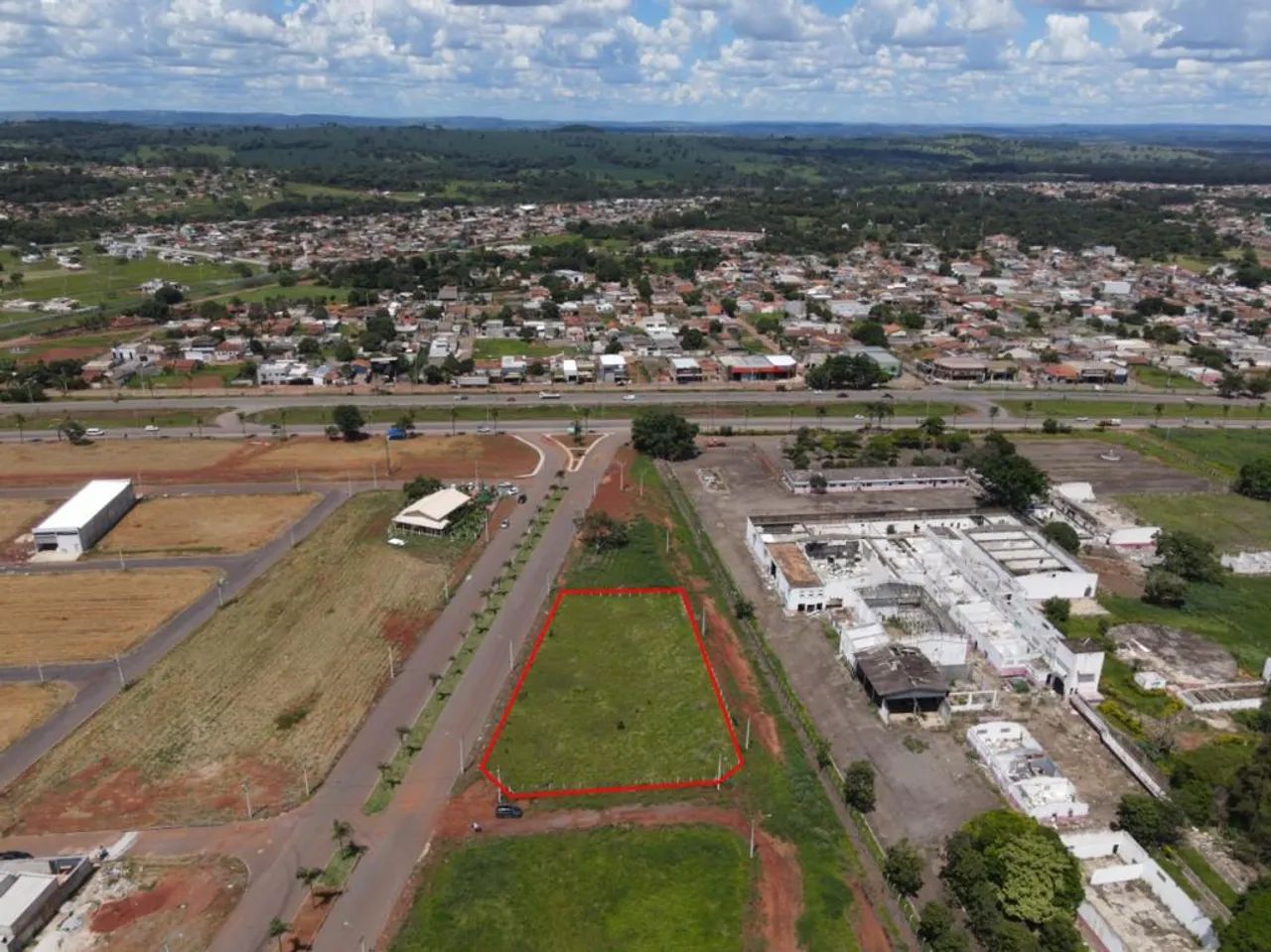 Área Comercial 2.800m² 9 Lotes Resdencial Santo André Goianira - Foto 4