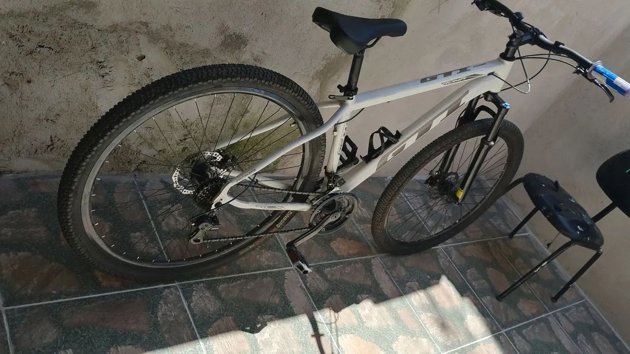 Bicicleta bike GTI nova