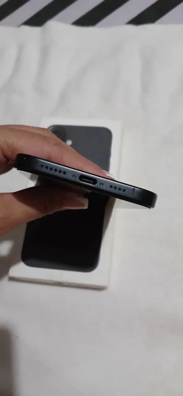 Troco iPhone 16 plus por moto - Foto 3