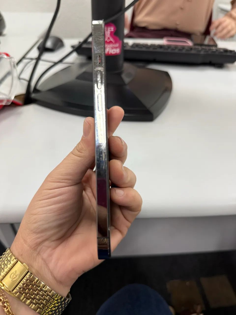 Vendo phone 12 pro max 256 G bateria 100% - Foto 2
