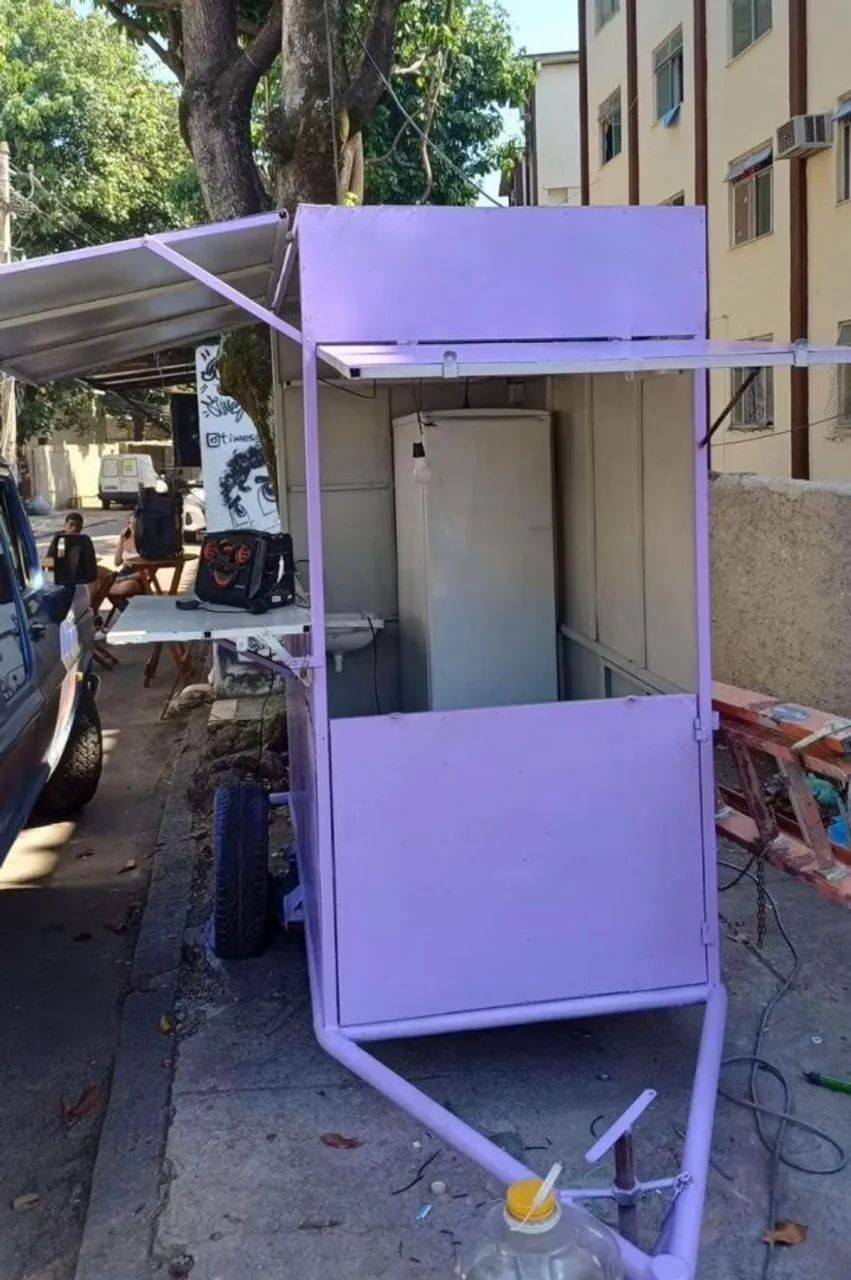 Treiler para trabalho em ótimo estado com rodas e espaço para geladeira e freezer deitado  - Foto 3