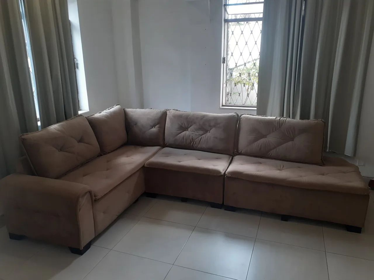 Vendo Lindo Sofá de Canto muito confortável 