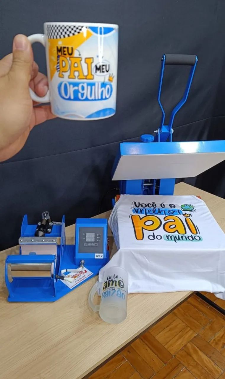 Máquina de prensa plana e canecas 