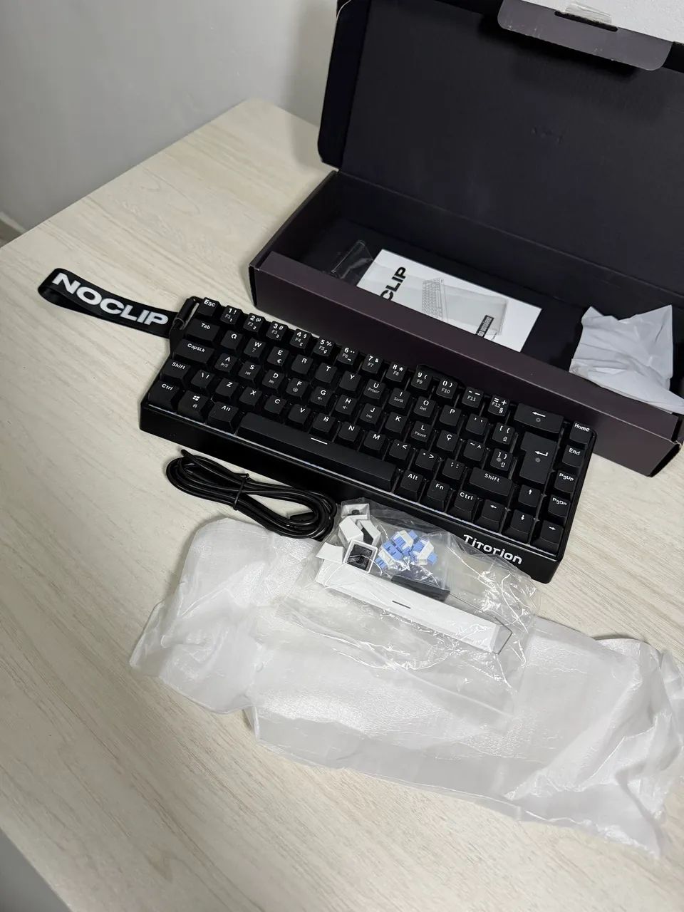 TECLADO MAGNÉTICO TITORION NOCLIP